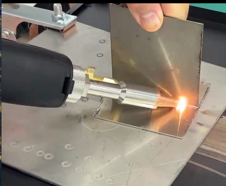 Industrial Laser Welder Constant - Handheld Laser Welder With Air Cooling