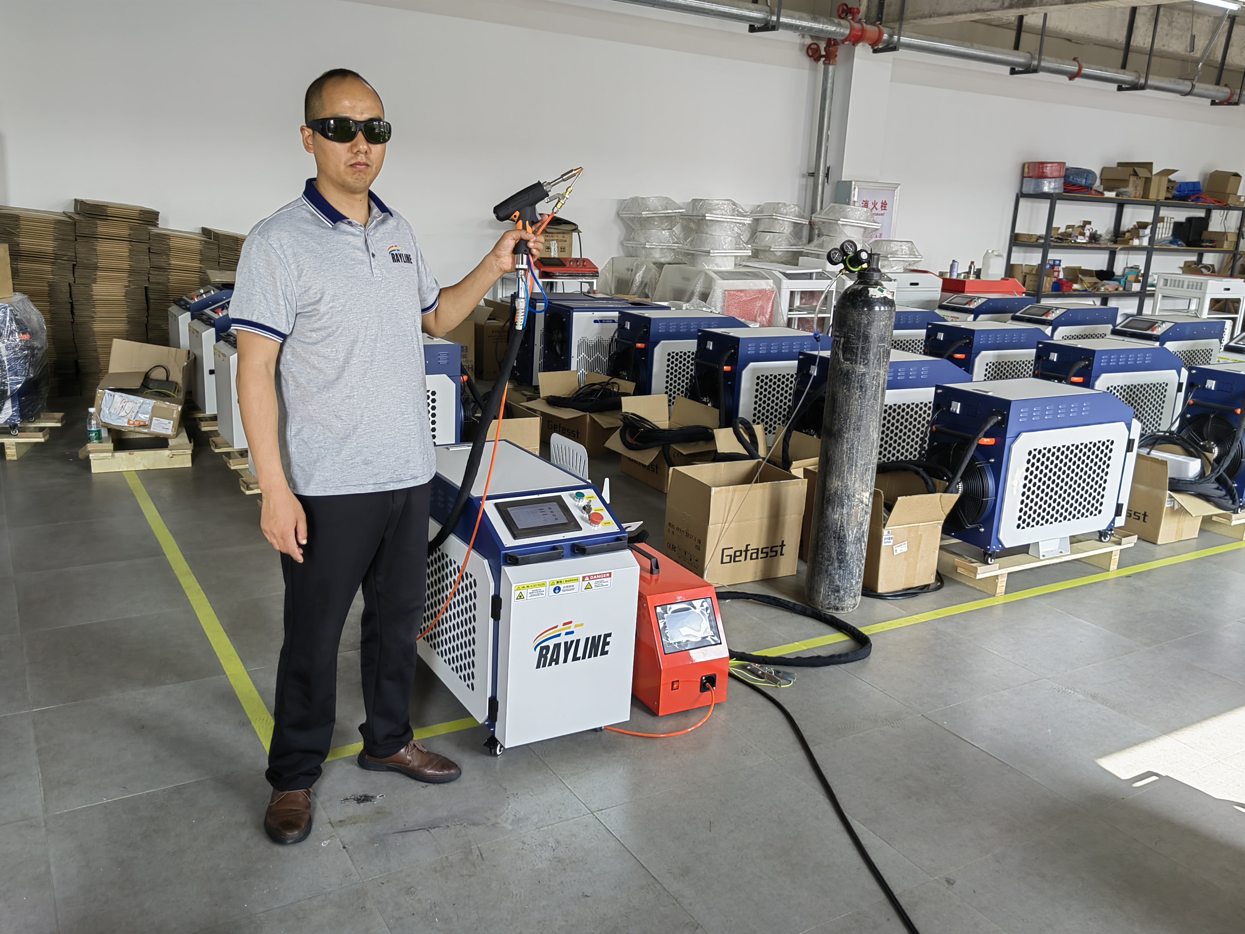 4-in-1 1500W water cooled  Las – Industrial Laser Welder Constant recenzja i cena